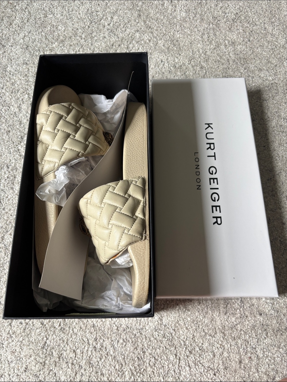 Kurt Geiger Quilted Meena Eagle Cream Slides, sz 10 - Picture 11 of 11